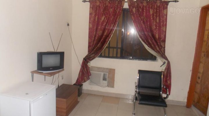 Service and Smile Hotel