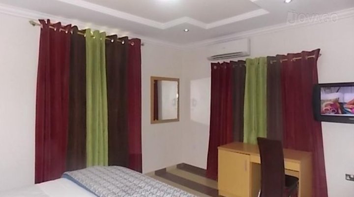 Magnum Hotel And Suites