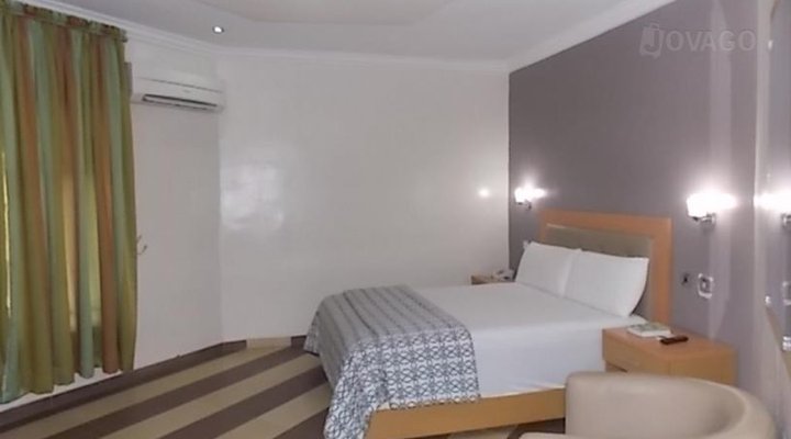 Magnum Hotel And Suites