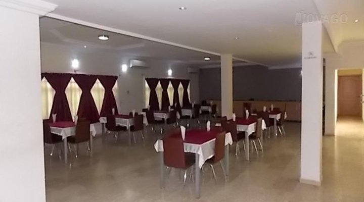 Magnum Hotel And Suites