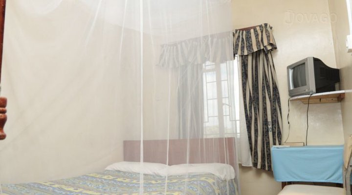 Meru Safari Hotel