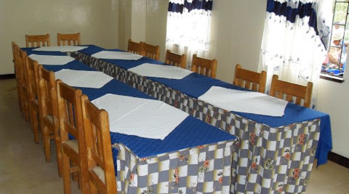 Meru Safari Hotel