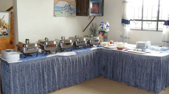 Meru Safari Hotel