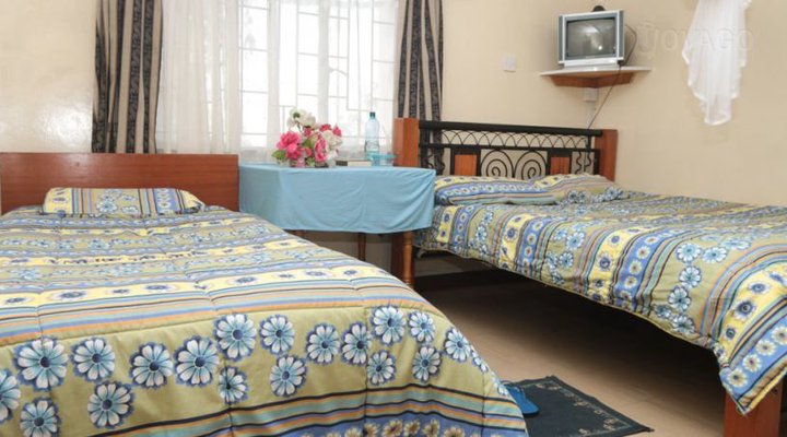 Meru Safari Hotel