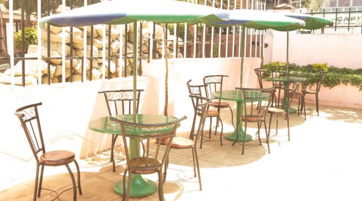 Meru Safari Hotel