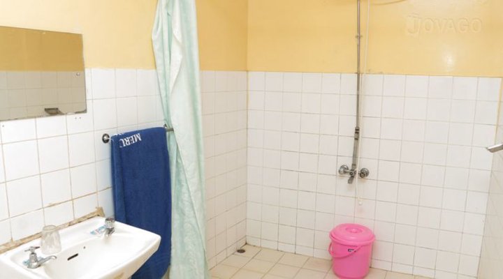 Meru Safari Hotel