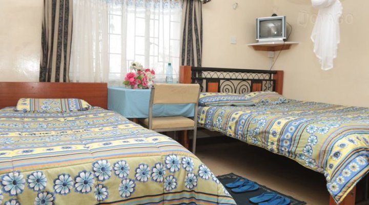 Meru Safari Hotel