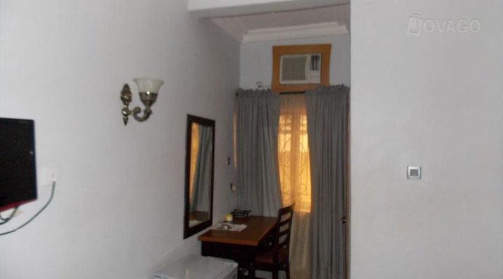 Mavis Suites, Owerri