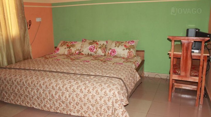 Omoosorun Hotel And Suites