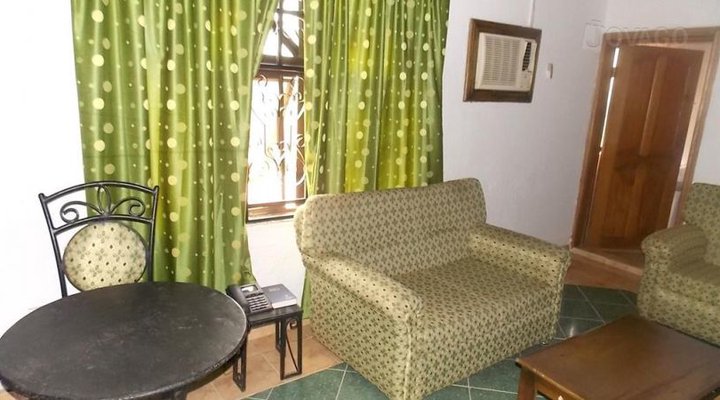 Chykies Hotel And Suites