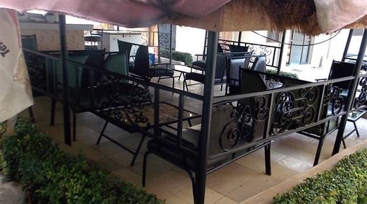 Chykies Hotel And Suites