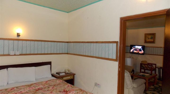 Royal Tropicana Hotels Ltd