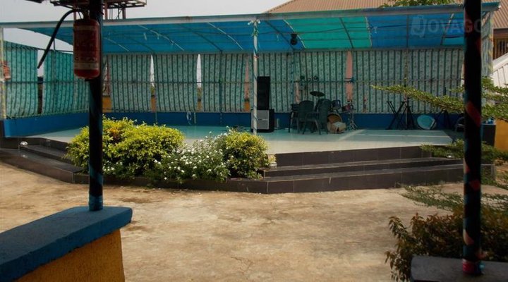 Mbara New York Hotel