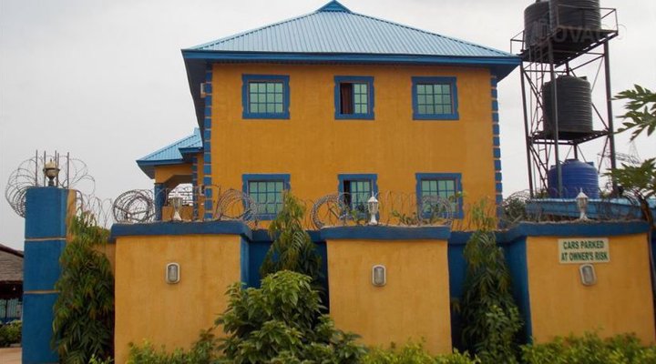 Mbara New York Hotel