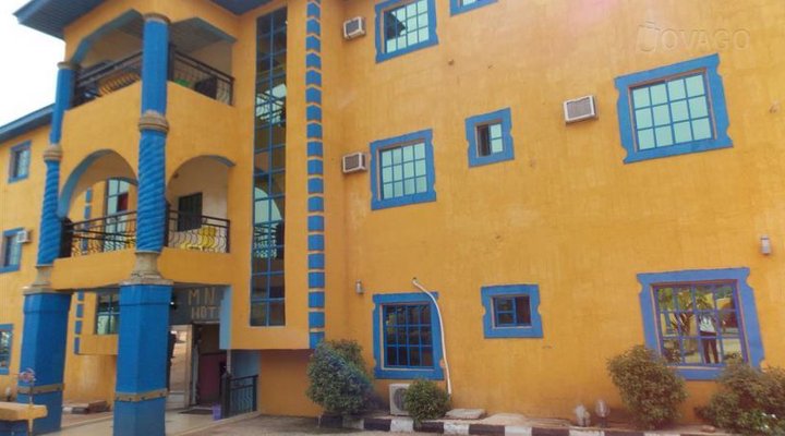 Mbara New York Hotel