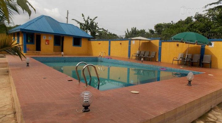 Mbara New York Hotel