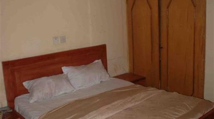 Tomaso Kings Palace Guest House