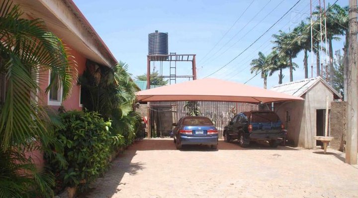 Tomaso Kings Palace Guest House