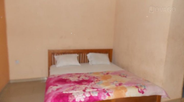 El-Clon Guest House