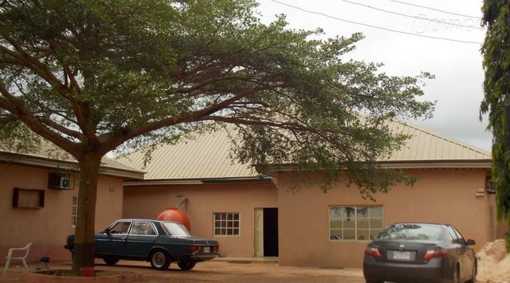 El-Clon Guest House