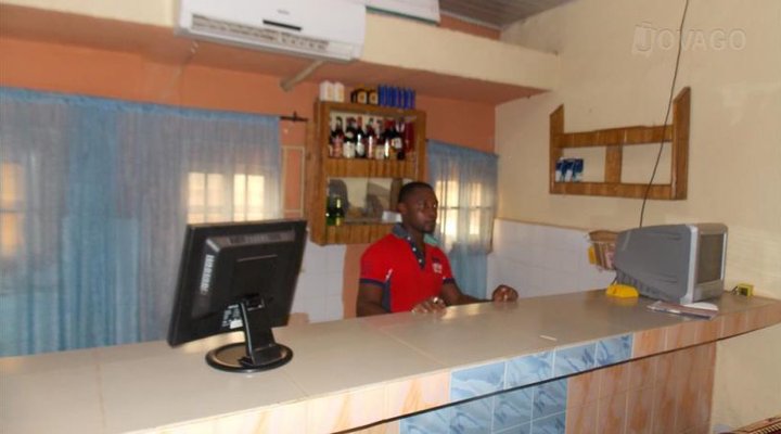 El-Clon Guest House