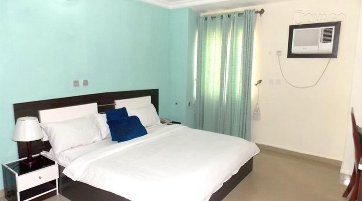 Kim Royal Hotel And Suites
