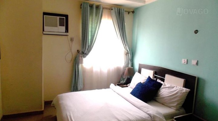 Kim Royal Hotel And Suites