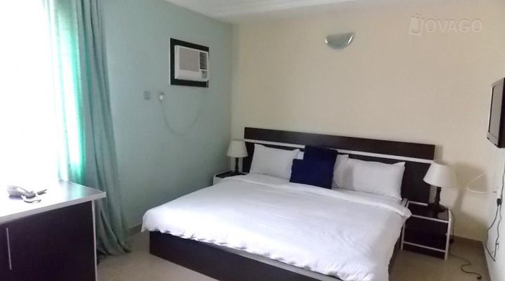 Kim Royal Hotel And Suites