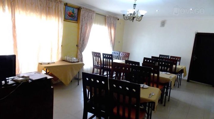 Kim Royal Hotel And Suites