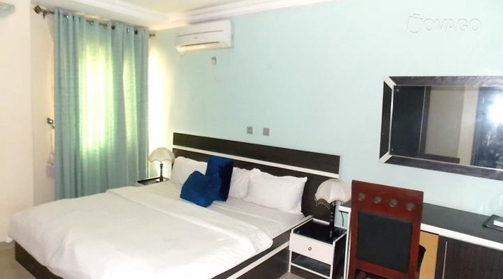 Kim Royal Hotel And Suites