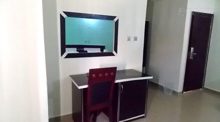 Kim Royal Hotel And Suites