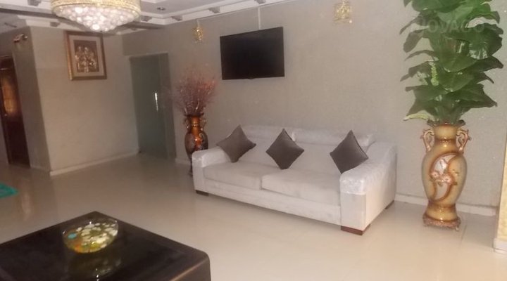 Sunrise Hotel & Suites