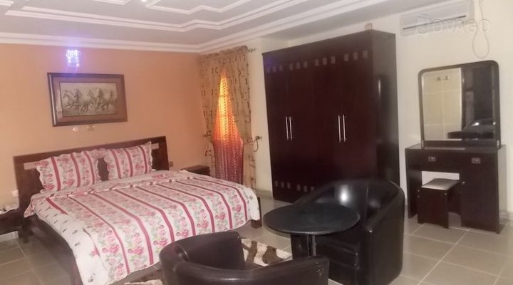 Sunrise Hotel & Suites