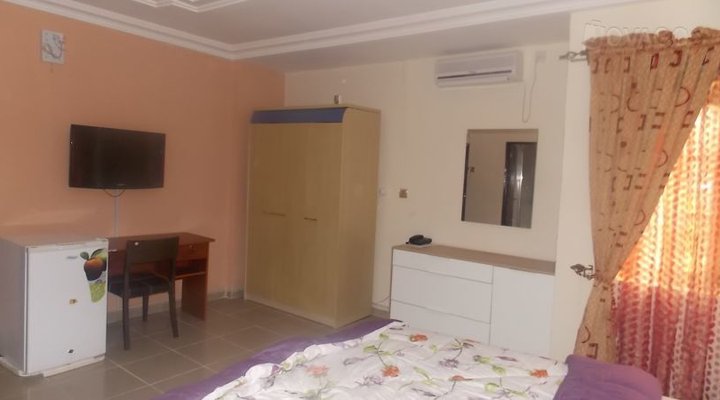 Sunrise Hotel & Suites