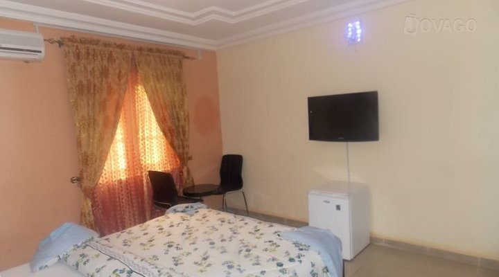 Sunrise Hotel & Suites