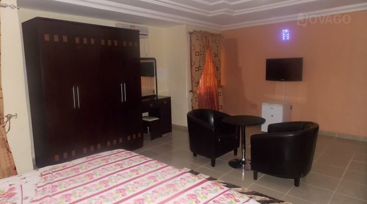 Sunrise Hotel & Suites