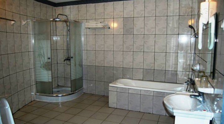 Le Bambou Gorilla Lodge