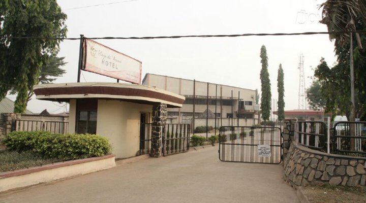 Plaza De Aruna Hotel