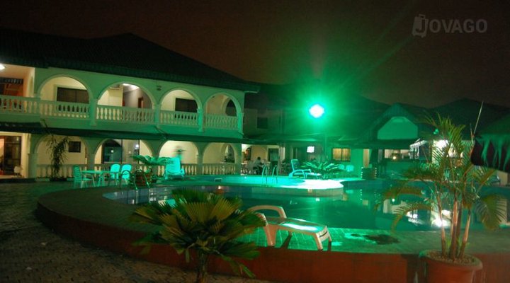 Eemjm Hotel And Suites