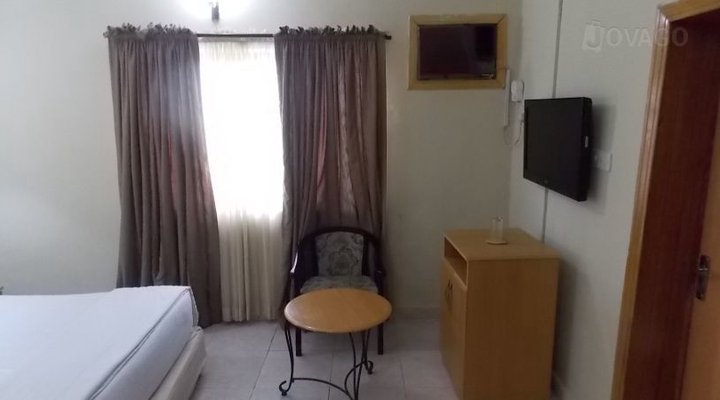 Eemjm Hotel And Suites