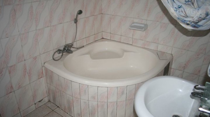 La Paillotte Gorilla Place Mitobo