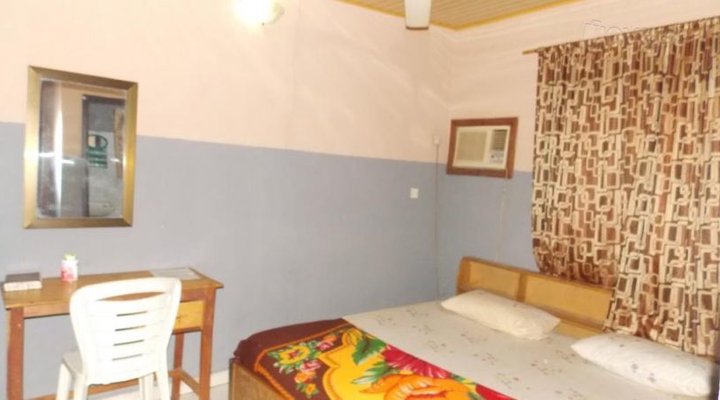 White Safari Guesthouse