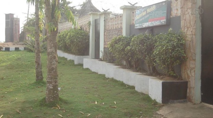 Sunrise Hotel And Conference Center