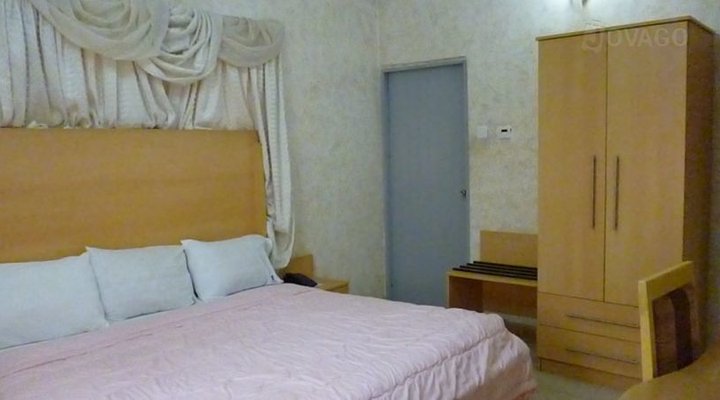 Onyx Hotel And Apartment