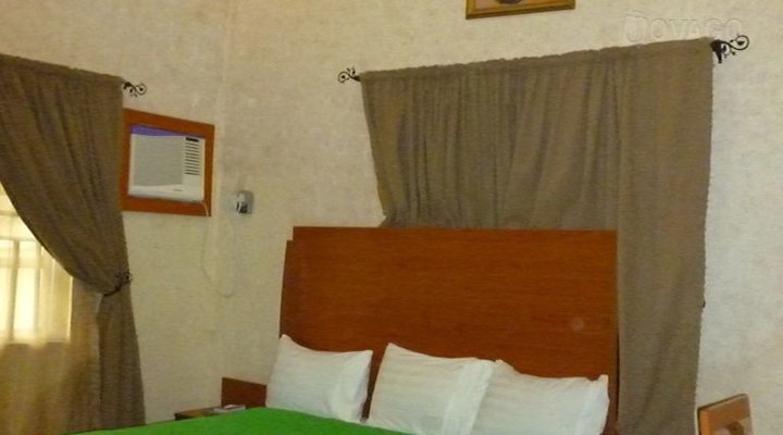 Onyx Hotel And Apartment