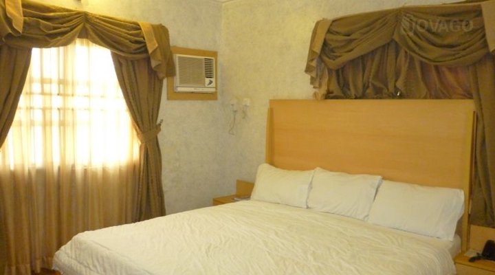 Onyx Hotel And Apartment