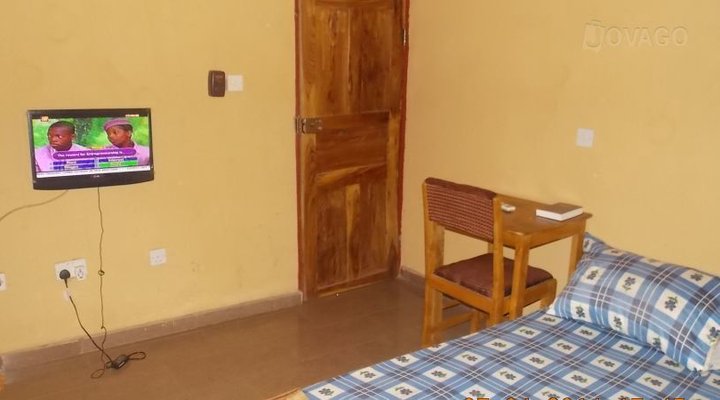 Pocer Guest Inn
