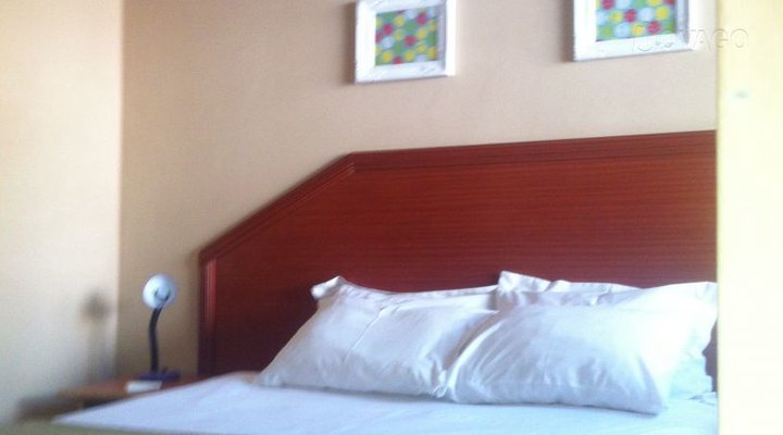 Nzipile Executive Guest House