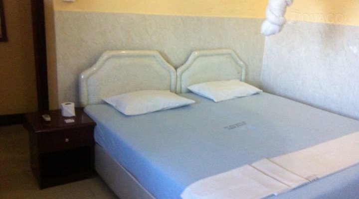 Cross Way Executive Hotel Ltd