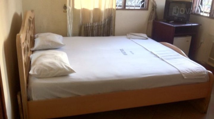 Cross Way Executive Hotel Ltd